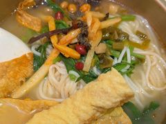 -雙冲柳州螺蛳粉&酸嘢&桂林米粉(簋街店)