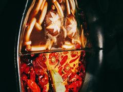 -湊湊火锅·茶憩(杭州湖滨银泰in77店)