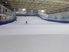 -乔波室内滑雪场