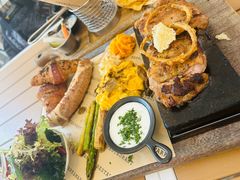 -Mark&Mars Restaurant