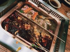 -老牌坊云南鱼豆花火锅(爱建店)
