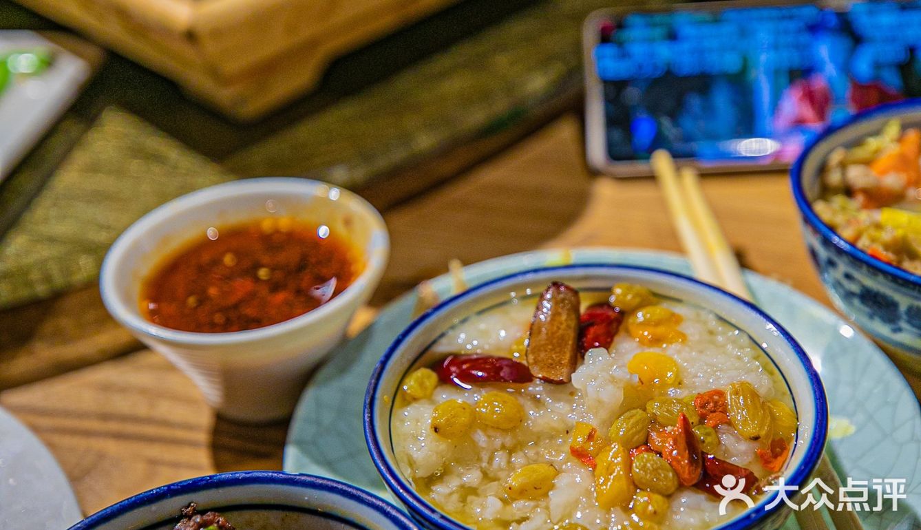 伊宁美食｜一个人来新疆吃席🍱