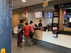 -麦当劳(乳山路店)
