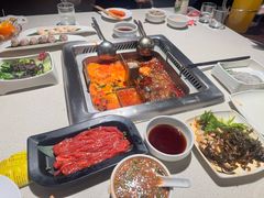 -海底捞火锅鲜切牛肉主题店(长寿路店)
