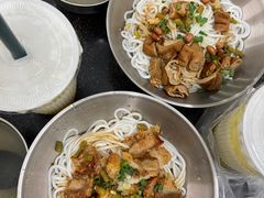 -丫丫桂林米粉(学府店)