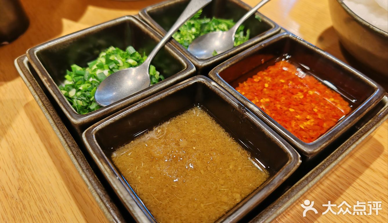 惊艳味蕾的美食之旅：丽江龙继斑鱼庄