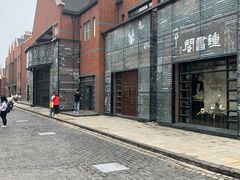 -钟书阁(松江泰晤士小镇店)