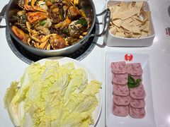 -七欣天香辣蟹火锅(闵行浦江欢乐颂店)