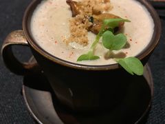 卡布奇诺蘑菇汤配牛肝菌-AZUL by FUEL蓝色·法式酒馆(琶醍店)