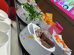 -龍歌自助小火锅(市北CBD万达店)
