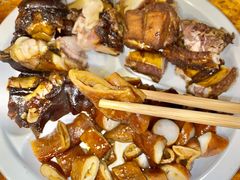 -老鼎万春卤菜(五代传承创始老店)