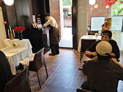 -LESCEDARS  Bistro香柏树(外滩店)