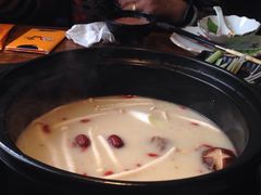 -三人行骨头王火锅(长寿店)