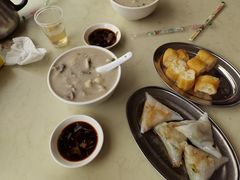 -洲心明记烧肉大粥(总店)