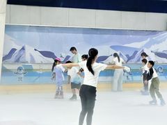 -正佳冰河湾真冰滑冰场