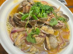 -琥珀老六龙虾(四里河店)