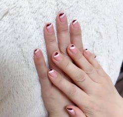 -爱美睫美甲会馆