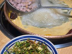 -洱火云南酸菜牛肉火锅(石景山当代商城店)