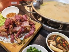 -老来福·非遗酸汤兔(凯旋路店)