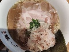 豚肉白汤拉面-面屋 猪一