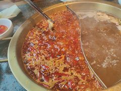 -小天鹅火锅·一线江景洪鼎旗舰店(洪崖洞店)