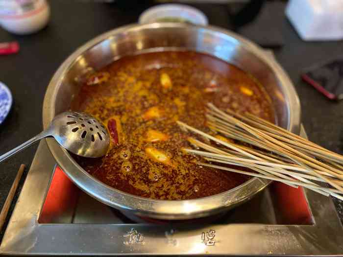 熊家婆麻辣烫(张公桥街店)-"基本上乐山所有出名的麻辣烫都集合在