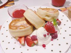 草莓舒芙蕾-娜娜家•Nana’s restaurant (爱琴海店)