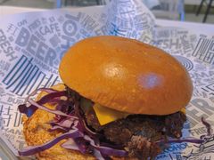 -TRIPS BURGER(大钟寺店)