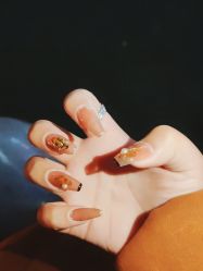 -桃子的美甲店