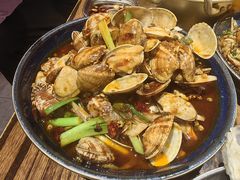 -蚝堡海鲜·威海菜·海肠捞饭·烧烤·亚洲吃蚝公司(幸福门店)