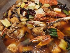 -七欣天香辣蟹火锅(闵行浦江欢乐颂店)