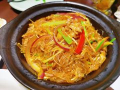 金针菇粉丝肥牛煲-有璟阁港式餐厅(国贸商城店)