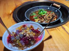 -大众跷脚牛肉馆·非遗传承单位(峨眉山店)