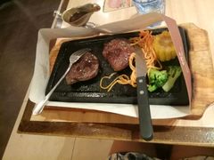 -必胜客(绿地新都会店)