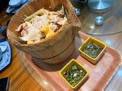 -小小饭店·休闲农庄·安吉松树林里的农家菜