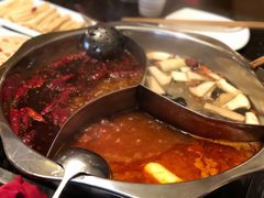 -百年川椒重庆老火锅(光谷店)