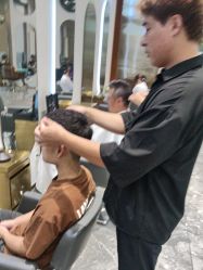 -卡尔诗·科技美肤连锁