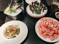 -鲜入唯煮·港式海鲜牛肉火锅(金宝街店)