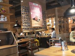 大堂-日进一片海.生腌海鲜火锅.宵夜烧烤(三里屯总店)