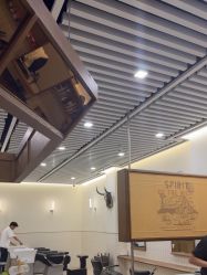 -MARTIN'S BARBER SHOP男士理发馆