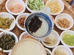 -包整·丝娃娃(一览甲秀楼风景店)