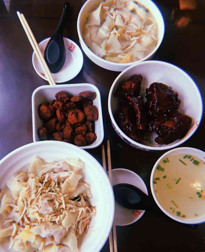 王兴记(皇亭广场店)-"感觉很一般,鲜肉小笼吃不习惯,太甜!不知.