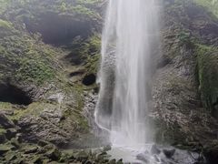 -龙水峡地缝景区