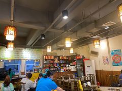 大堂-肖肖酸萝卜鱼火锅(总店)