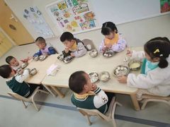 -好奇星国际托育(金地自在城校区)