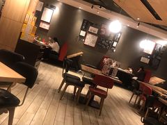 大堂-必胜客(新中纬店)