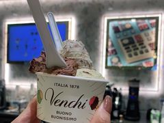 -VENCHI 闻绮(北京国贸商城店)
