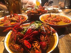 -虾弄弄海派小龙虾·牛羊蝎子火锅