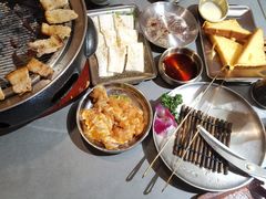 -围炉肉舍•炭烤活鳗•丹东海鲜烤肉(步行街店)