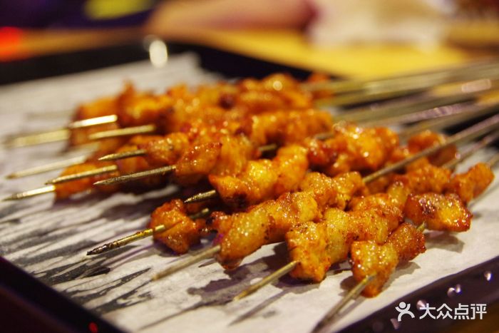 八戒烤铺钢丝小串(仙霞路店)钢丝小肉图片 - 第1张